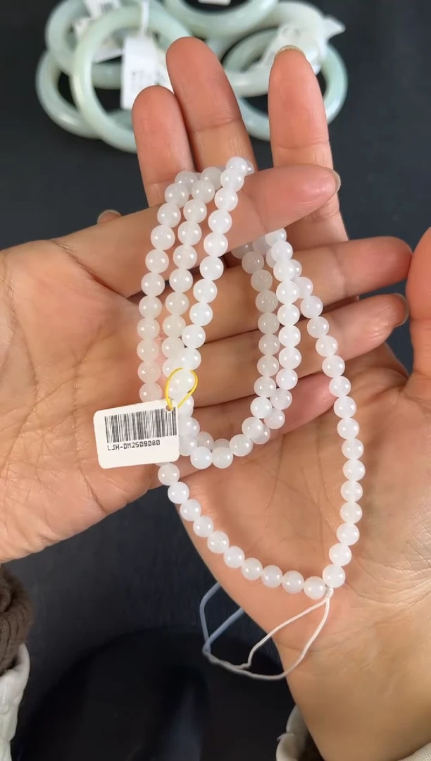 颈饰未镶嵌和田玉项链