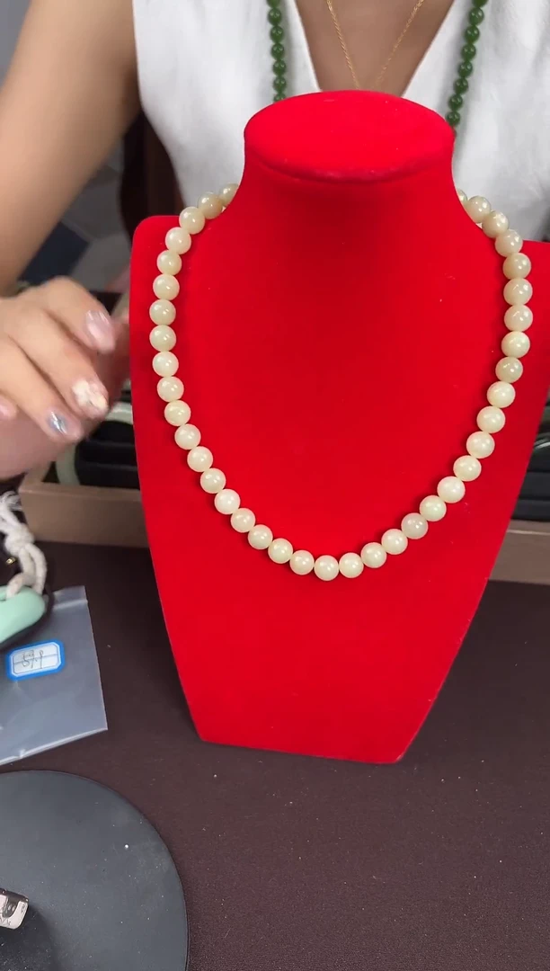 和田玉未镶嵌颈饰多样性发一