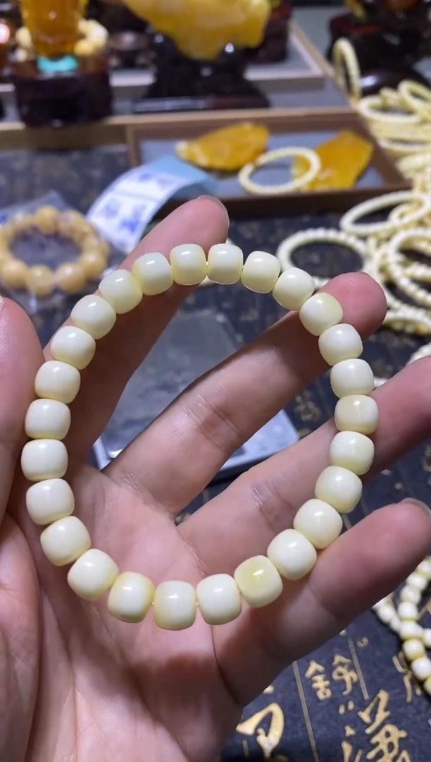 未镶嵌琥珀手串手串