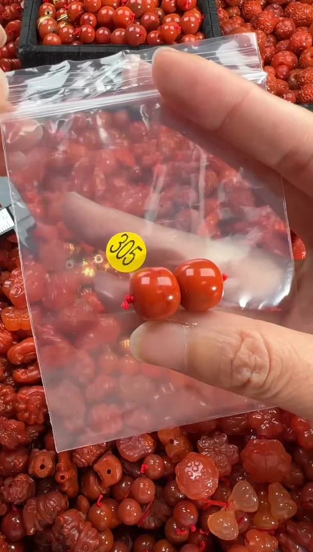 【闪购商品】南红玛瑙颈饰未镶嵌1