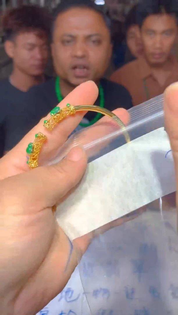 翡翠挂件未镶嵌41定制翡翠多样性发货（发其一）