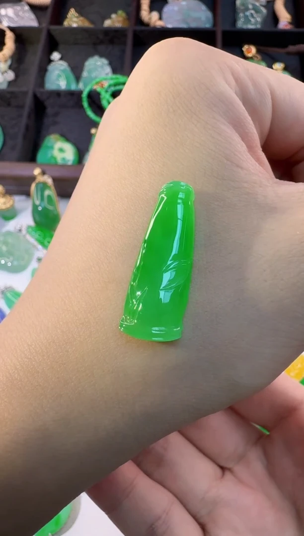 颈饰未镶嵌翡翠缅甸A货翡翠