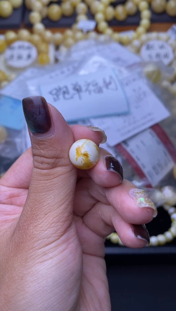裸石琥珀未镶嵌星筠珠宝14