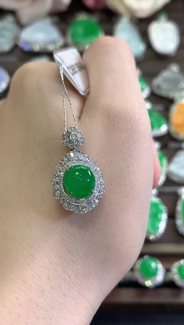 吊坠(不含链)18K金镶嵌翡翠秋日珠宝R19