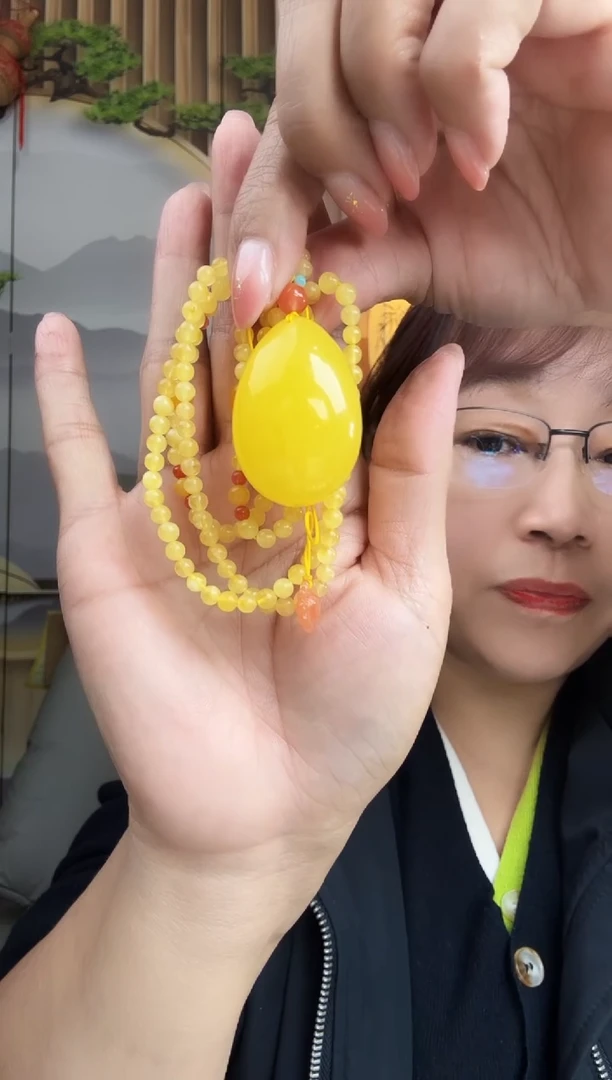 蜜蜡颈饰未镶嵌水滴吊坠