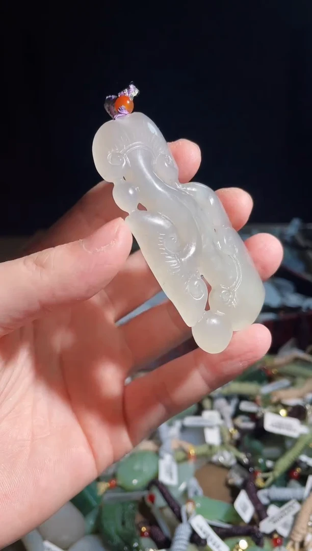 颈饰未镶嵌和田玉1