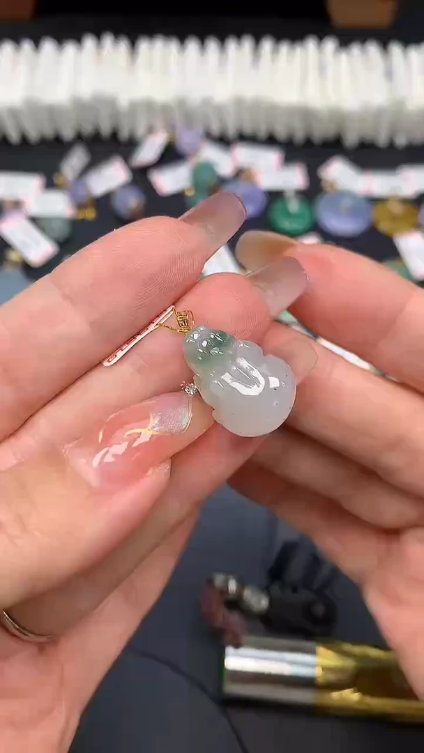 翡翠18K金镶嵌吊坠(不含链)MS188397