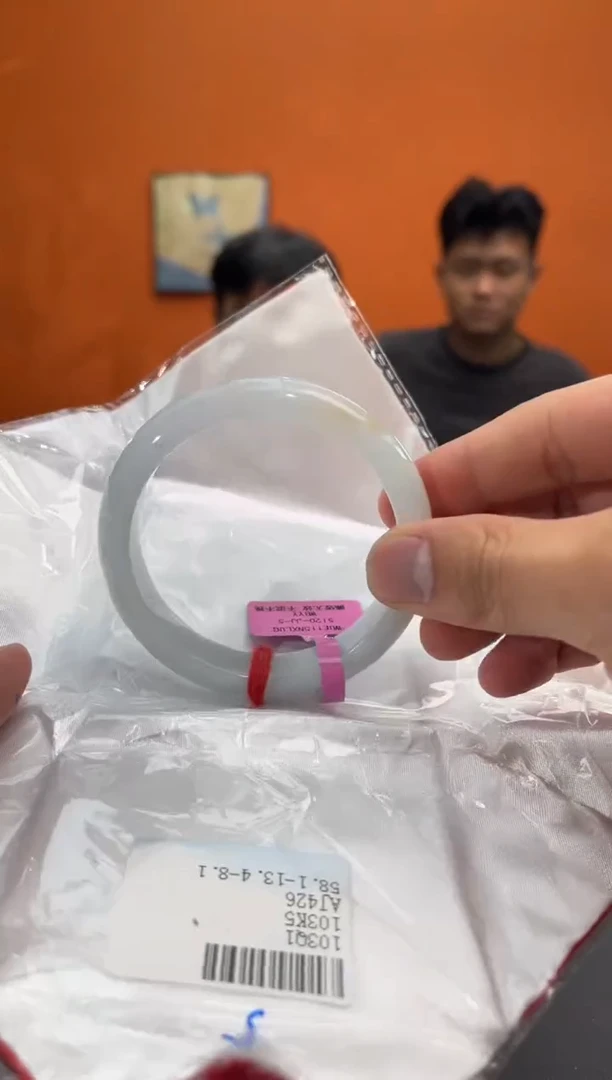 未镶嵌手镯翡翠翡翠手镯