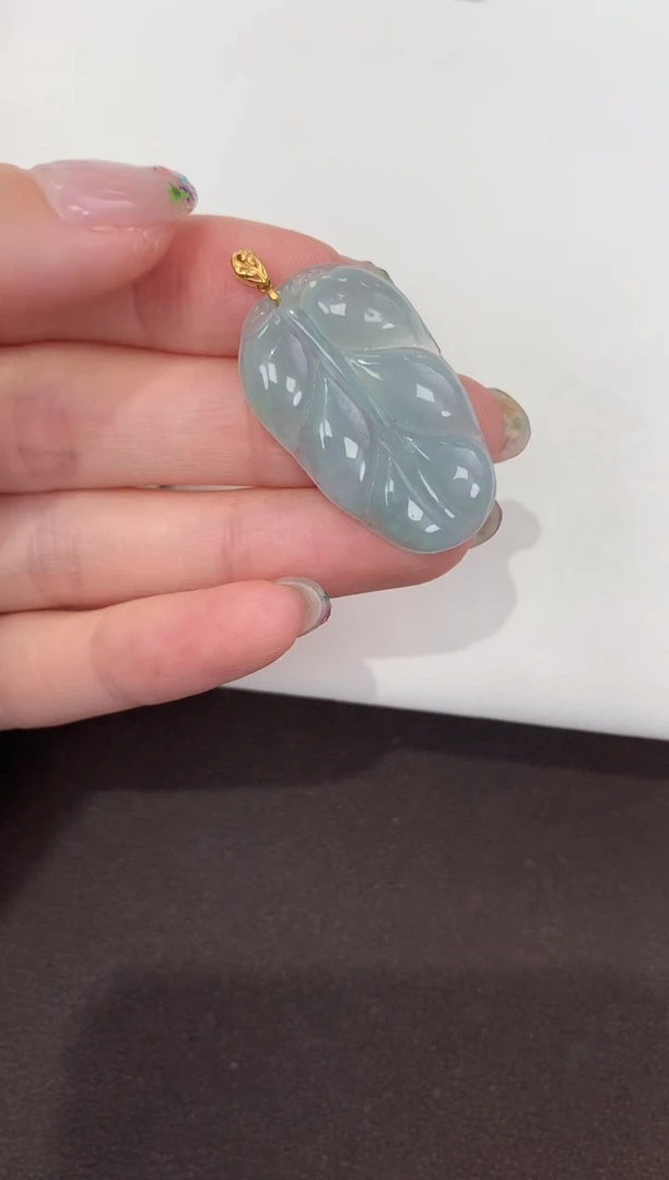 颈饰18K金镶嵌翡翠天然缅甸A货翡翠