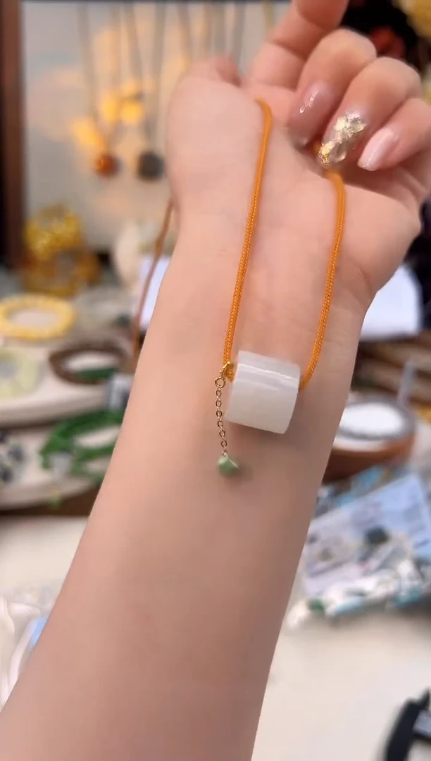 未镶嵌和田玉吊坠@@E921D018839