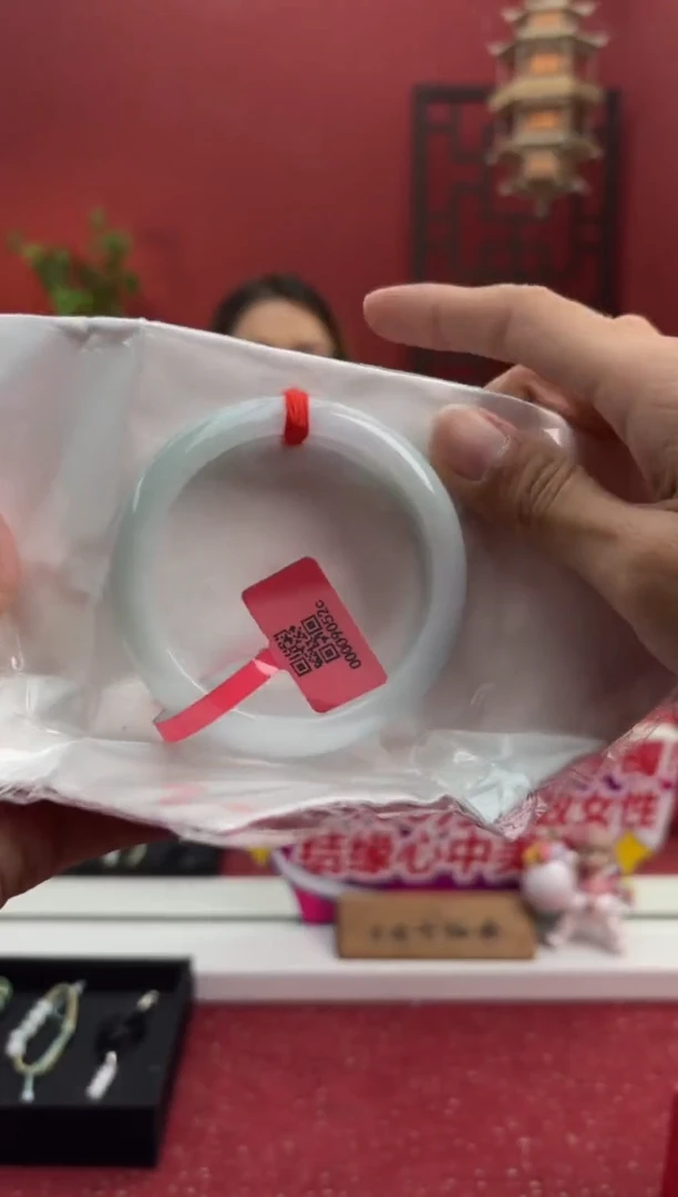 未镶嵌手镯翡翠翡翠手镯