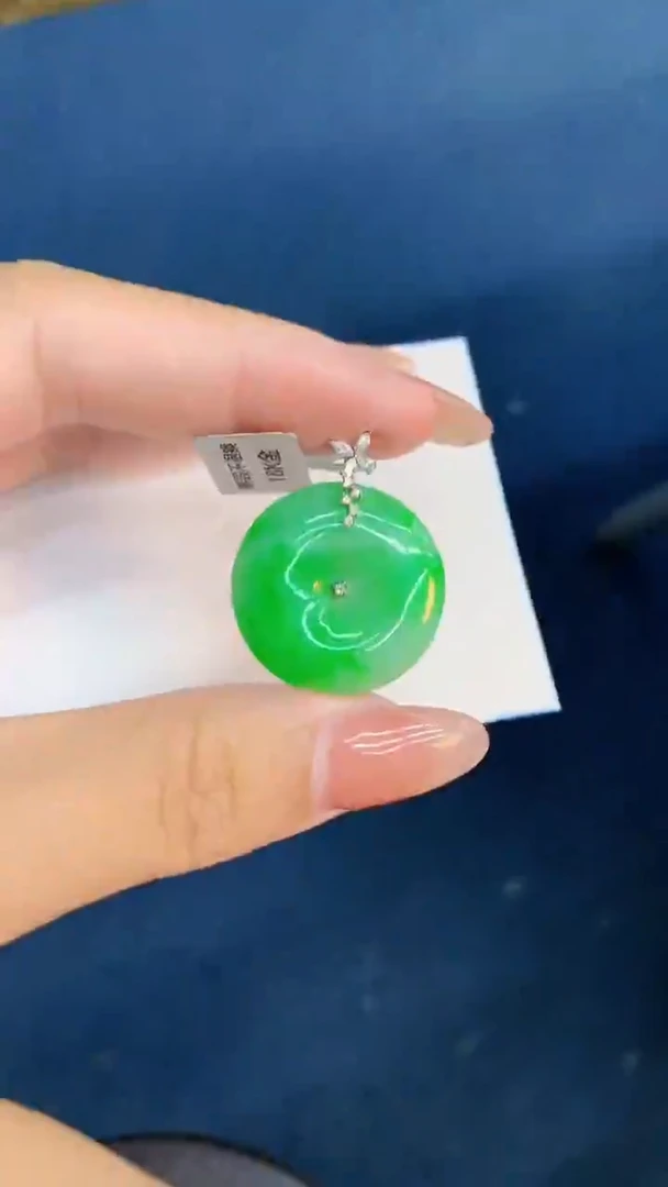 翡翠18K金镶嵌颈饰           1