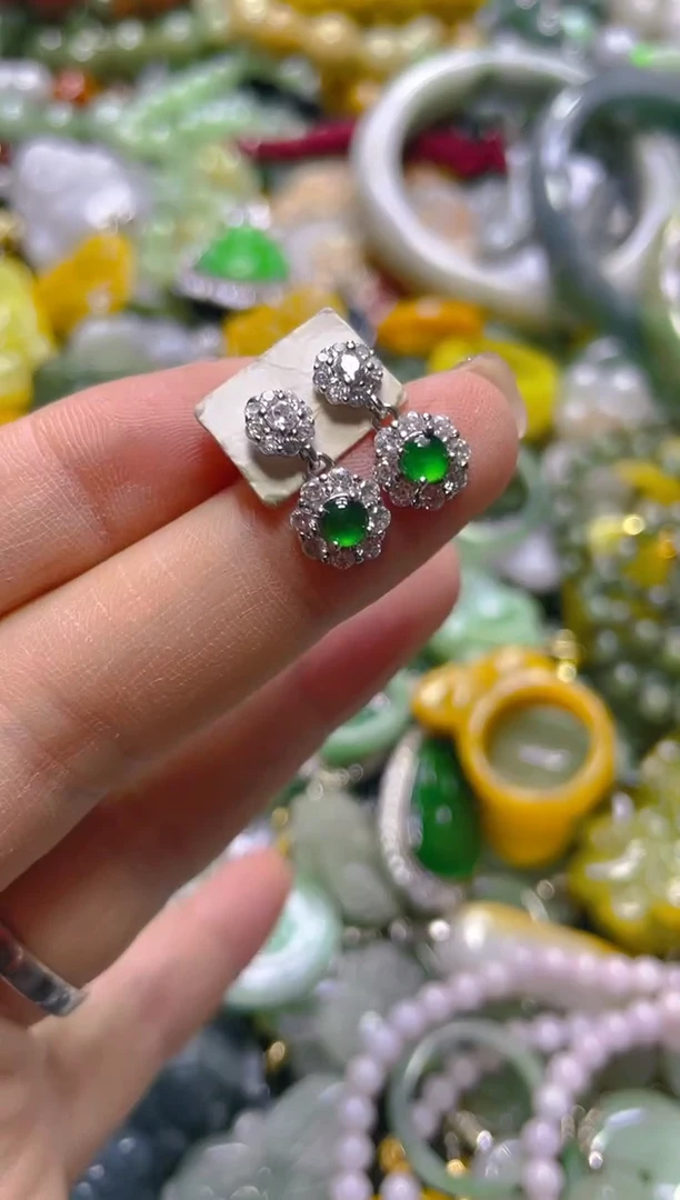 颈饰未镶嵌翡翠/U/翡翠A货，一件也是批发价