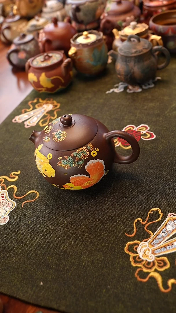 茶壶紫砂紫泥金钱鱼西施