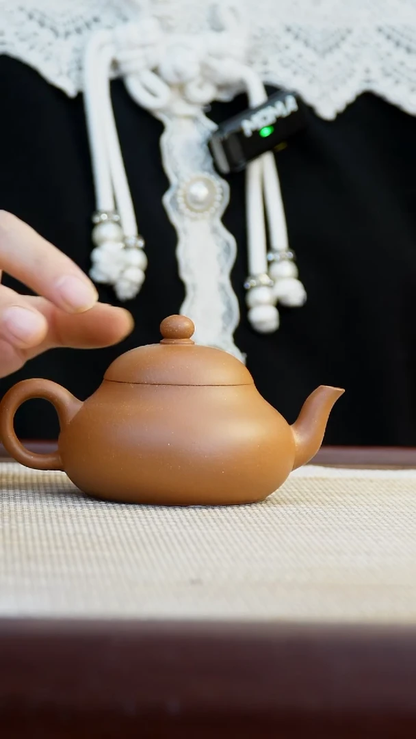 茶壶紫砂松盖微瑕赵庄小红泥梨形120C