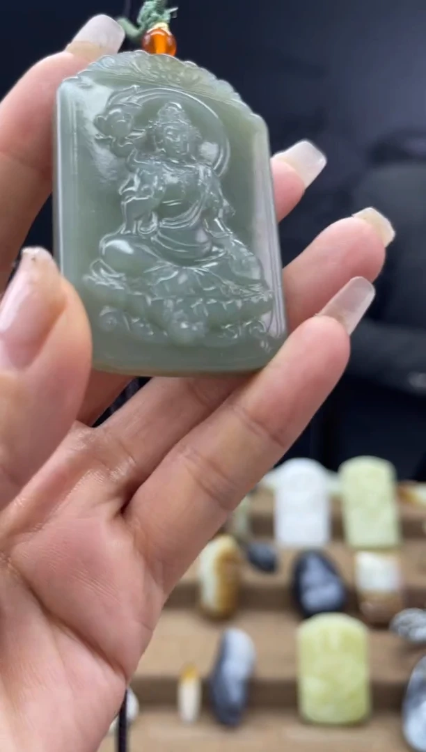 颈饰未镶嵌和田玉1