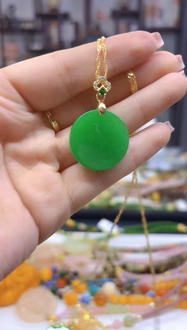 【闪购商品】翡翠颈饰银S925镀金镶嵌D175