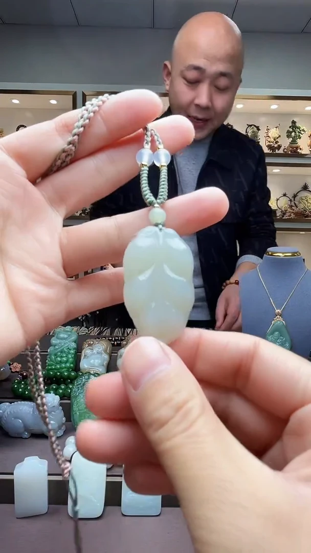 【闪购商品】和田玉颈饰未镶嵌苏