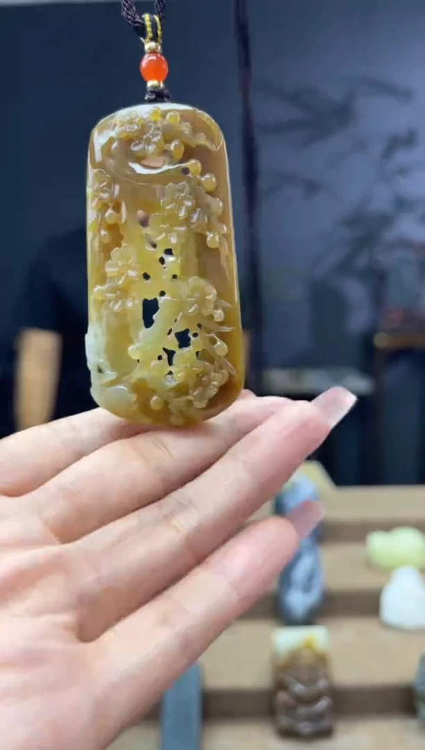颈饰未镶嵌和田玉1