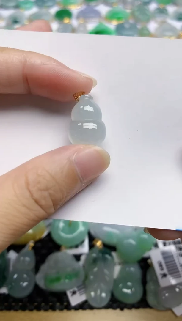 翡翠未镶嵌颈饰天然翡翠A货