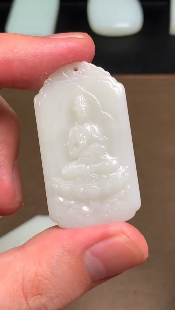 颈饰未镶嵌和田玉26 带结构