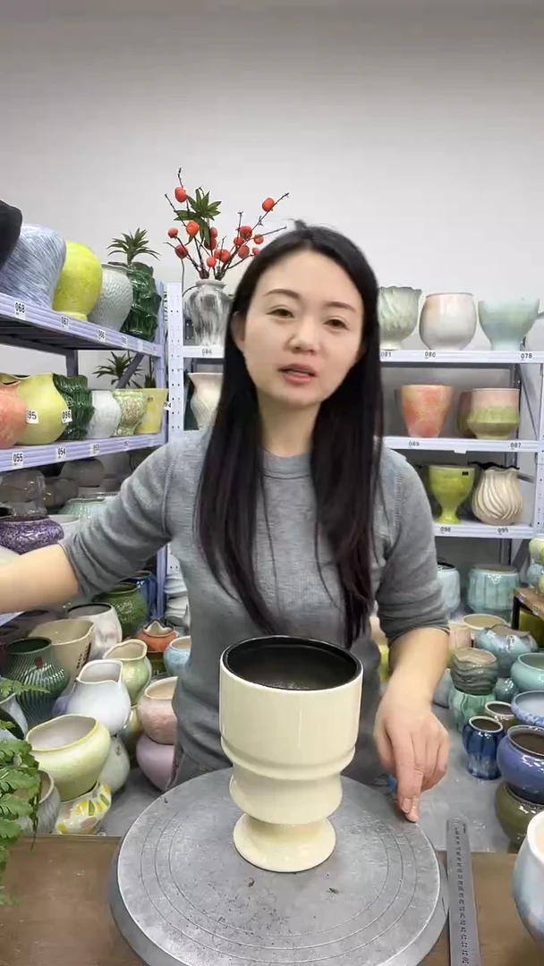 【12.6号】花盆  高17  口：12