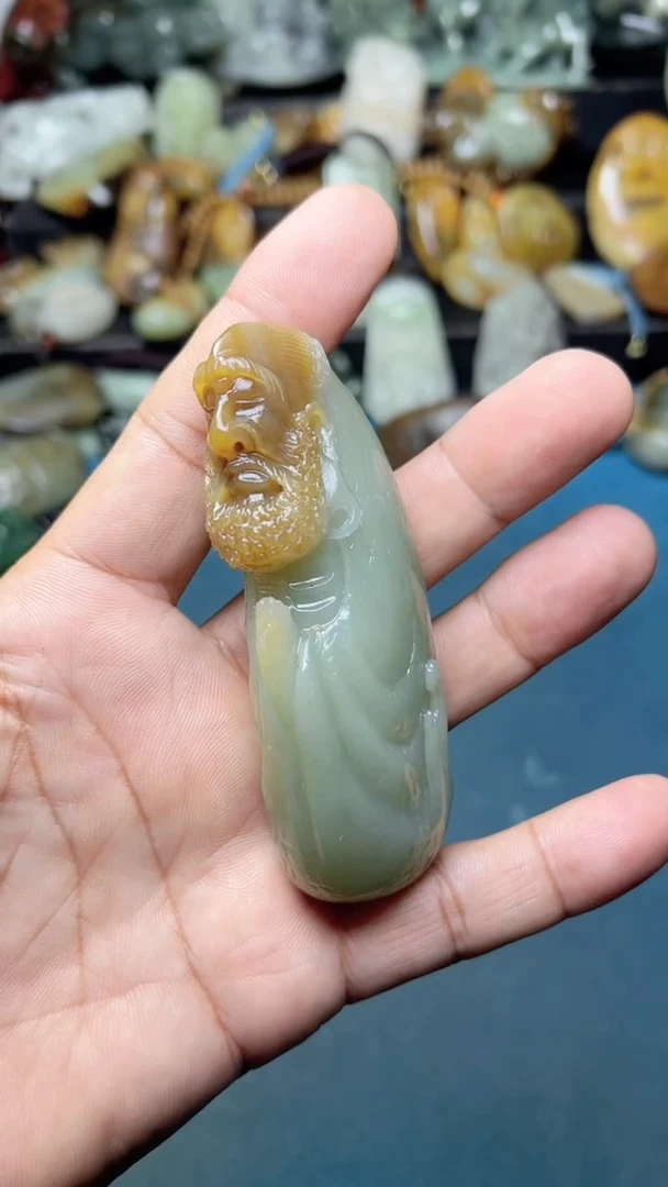 未镶嵌和田玉把件-