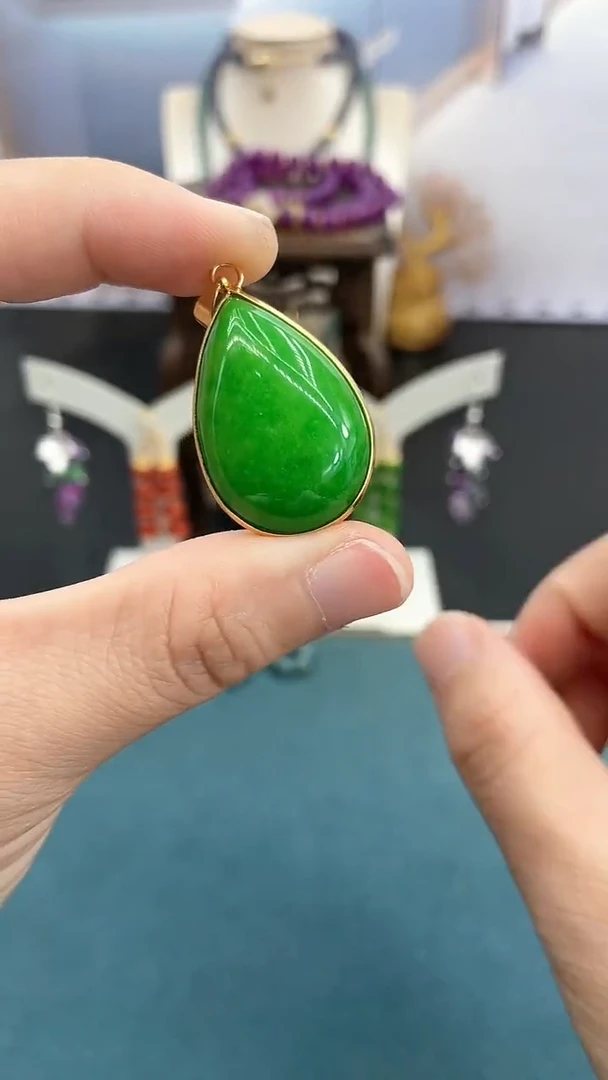 未镶嵌翡翠耳饰干青水滴裸坠