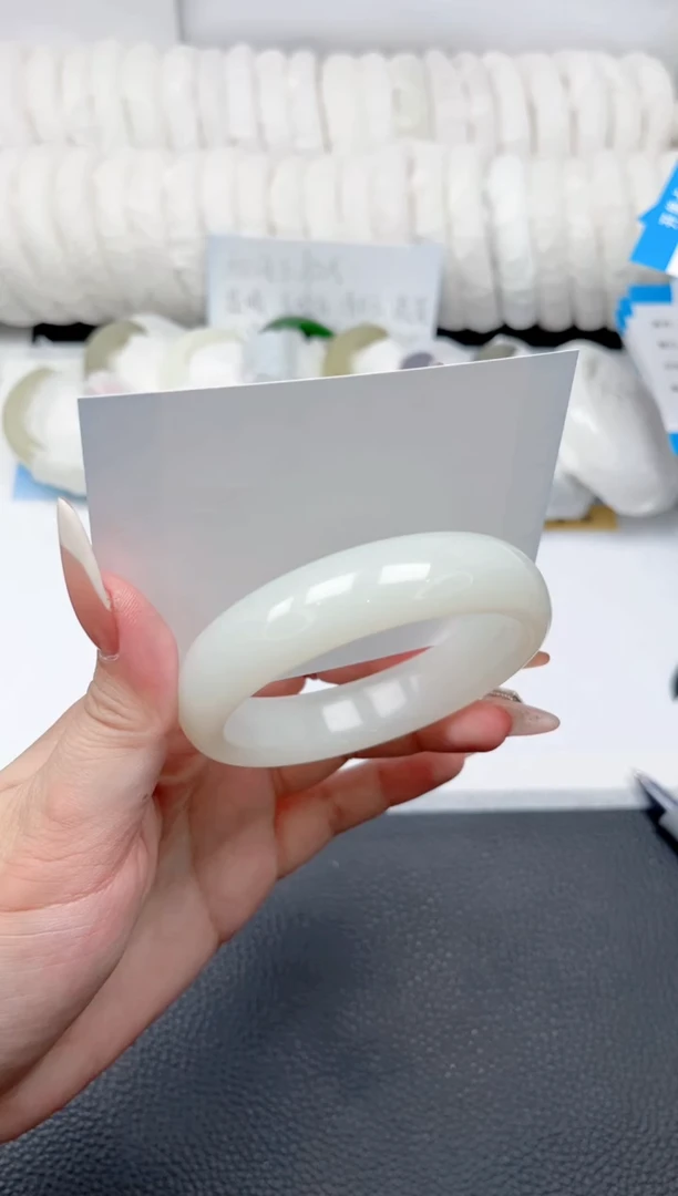 未镶嵌手镯和田玉66-青白59.5