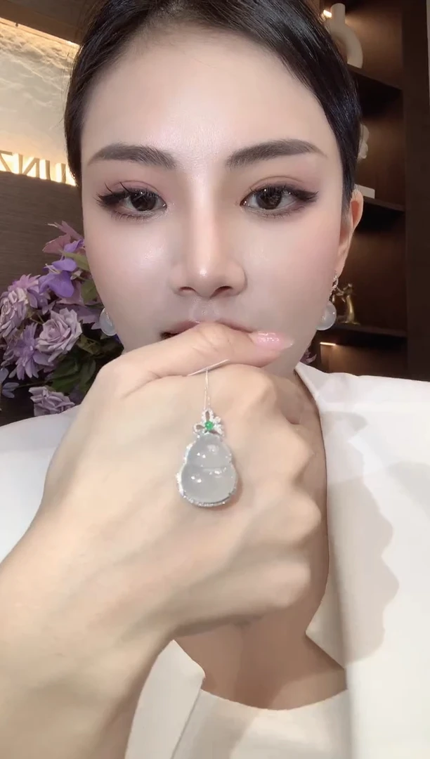 吊坠(不含链)18K金镶嵌翡翠A28