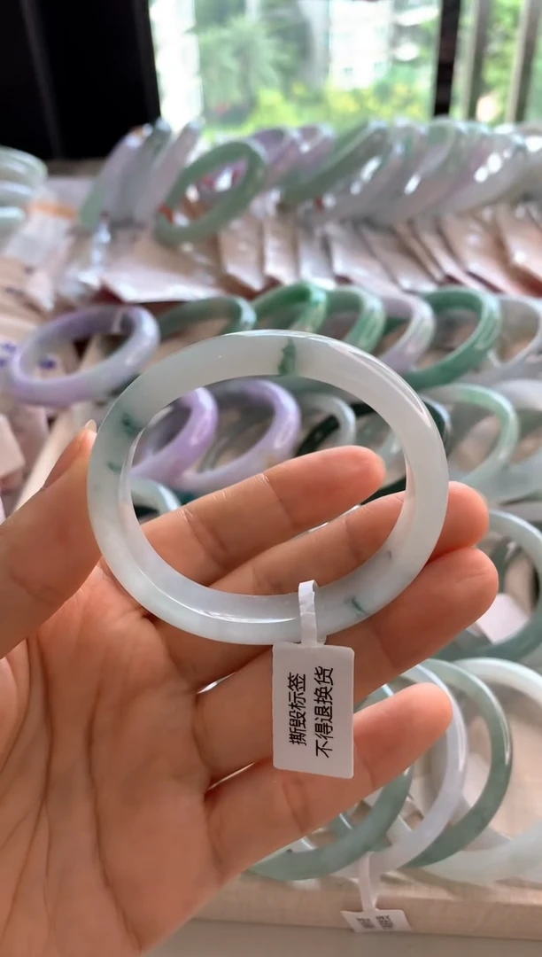未镶嵌手镯翡翠52贵妃