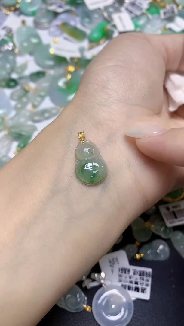 颈饰18K金镶嵌翡翠天然缅甸翡翠A货百元以上9元证书费自理