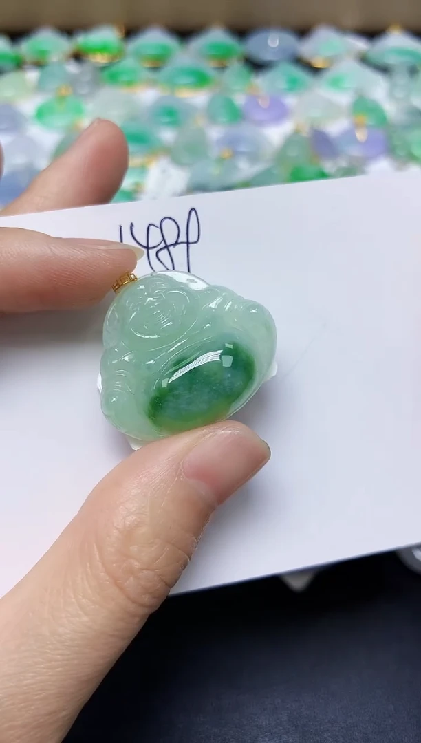 翡翠18K金镶嵌颈饰 天然缅甸翡翠A货