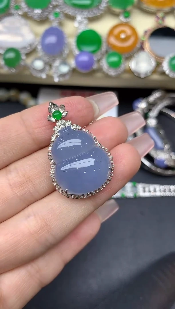 颈饰18K金镶嵌翡翠333-雪姐翡翠天天见