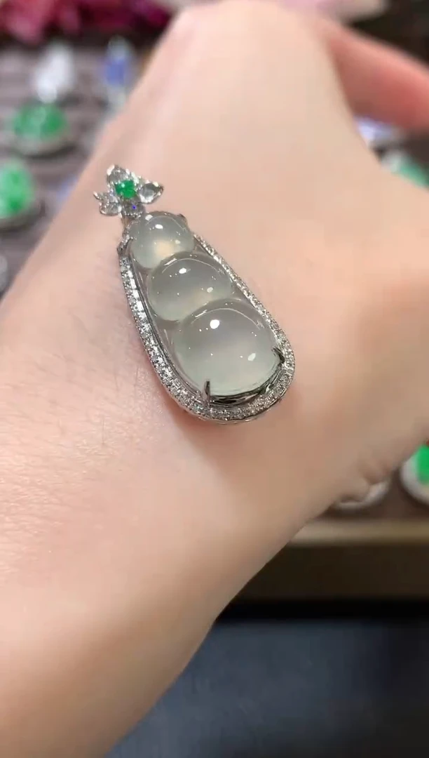 吊坠(不含链)18K金镶嵌翡翠a6