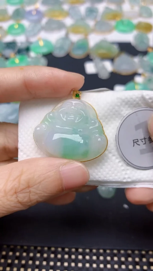 翡翠18K金镶嵌颈饰天然缅甸A货翡翠