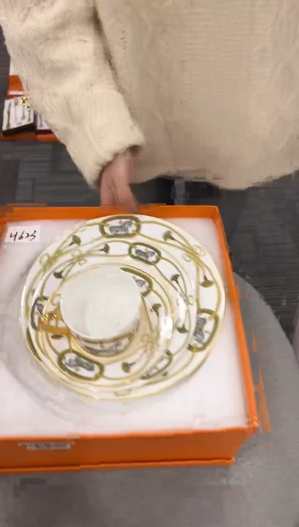 【闪购商品】杯H623--------------