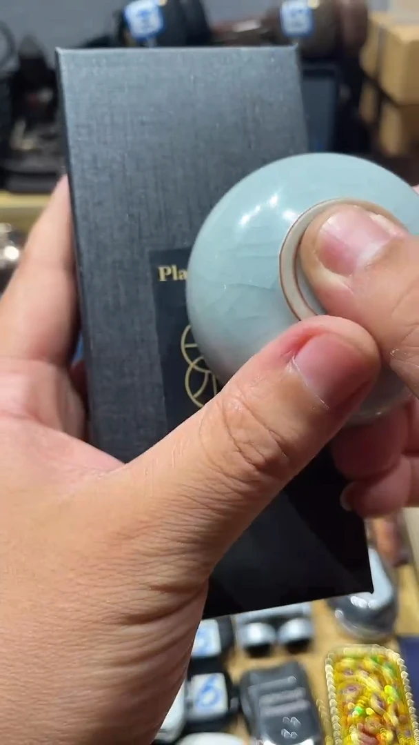 瓷片闪购商品 如图所示