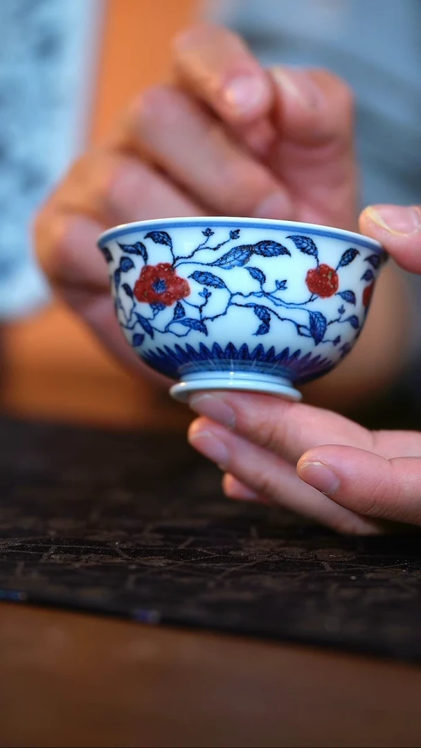 瓷【刚哥生日场】青花釉里红花卉普洱杯