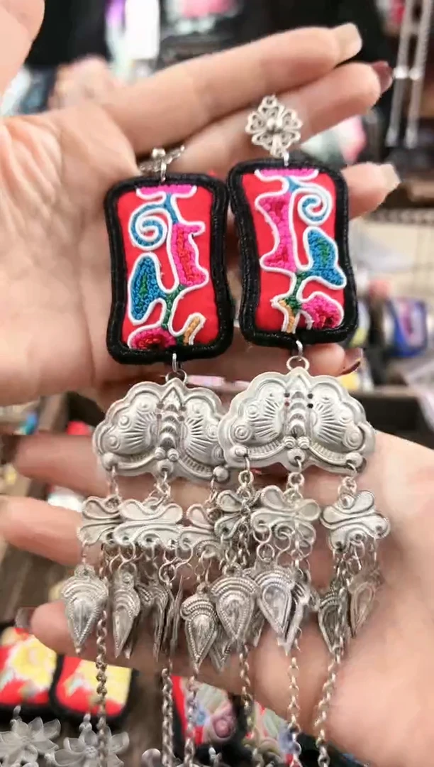 【闪购商品】织绣民族风老绣饰品147