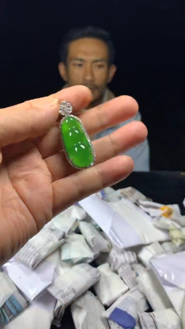 满色吊坠，所见即所得！！！