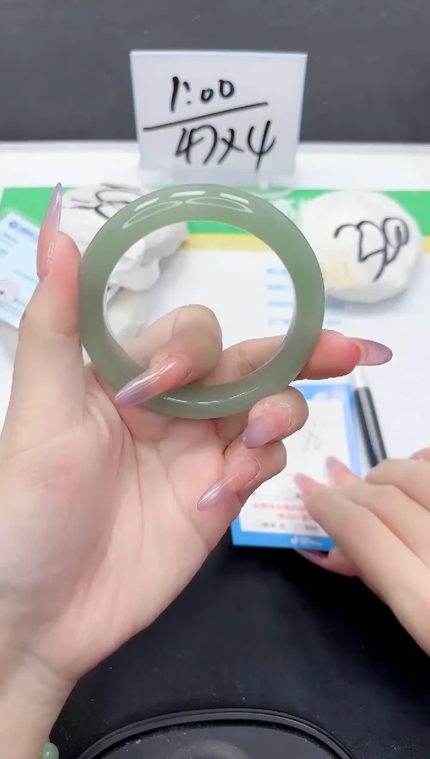 石英质玉手镯未镶嵌103-54