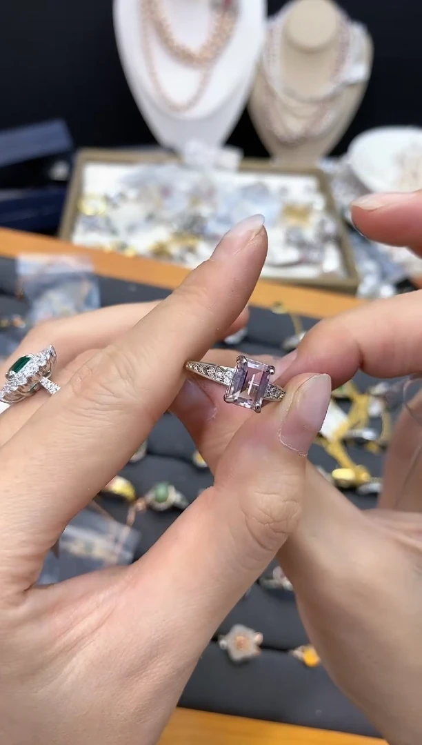 【闪购商品】水晶31银S925镶嵌戒指2222