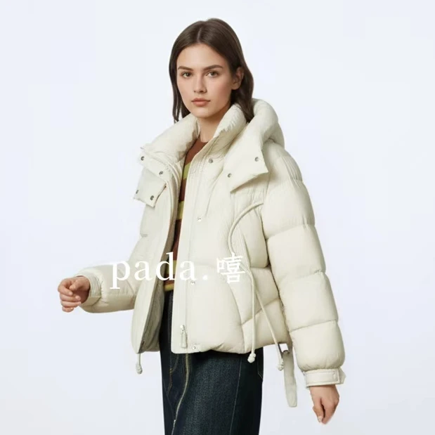 【商场品质】90白鸭绒 复古格调设计轻薄连帽短款羽绒服GM 8666