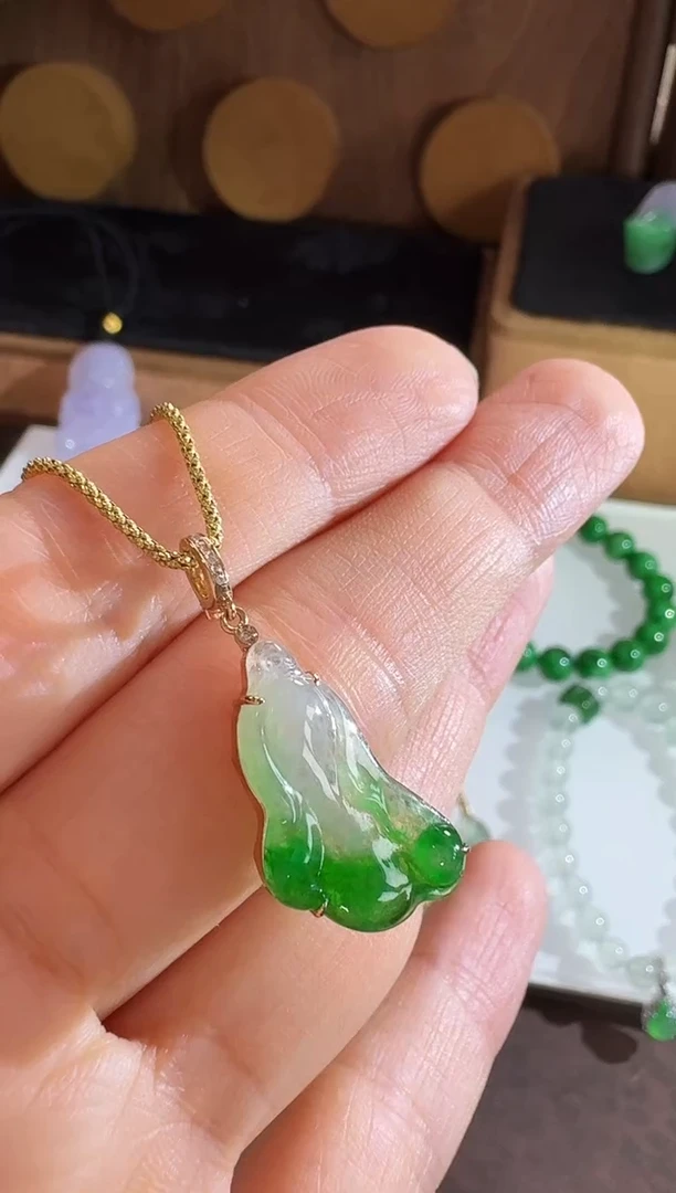 吊坠(不含链)18K金镶嵌翡翠吊坠