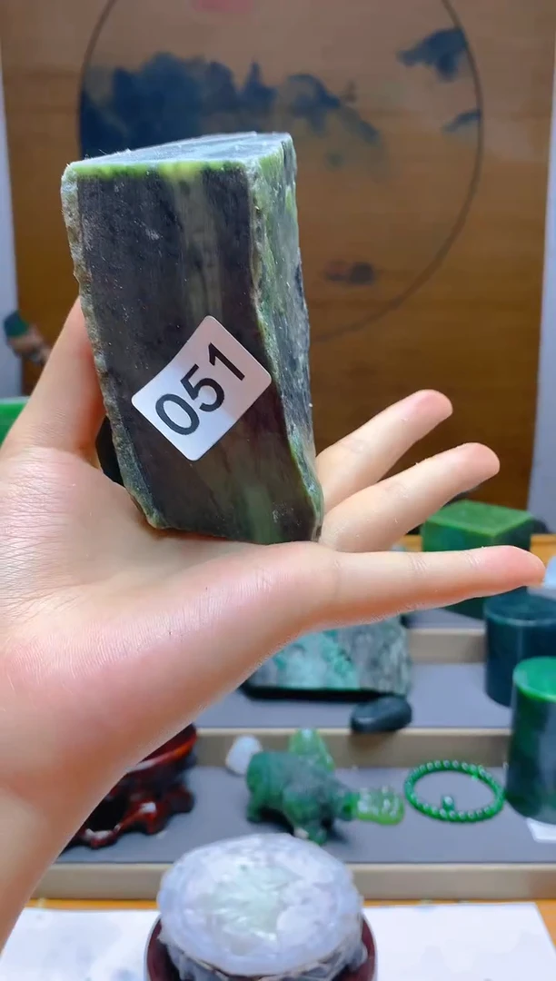 和田玉（碧玉）未镶嵌珠宝半成品1