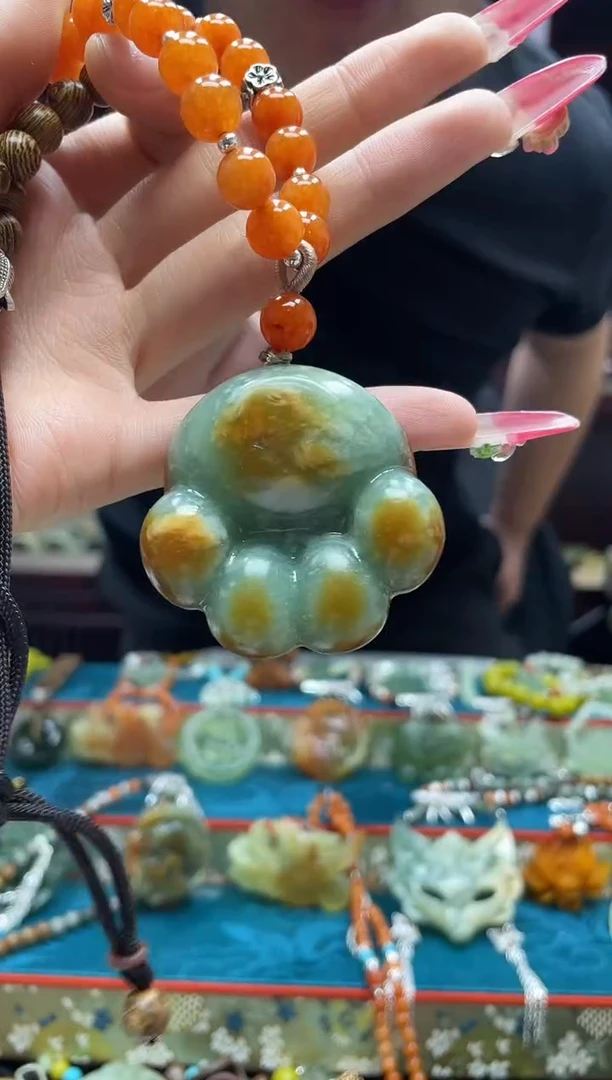 未镶嵌岫玉吊坠·