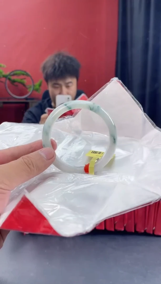 未镶嵌手镯翡翠3