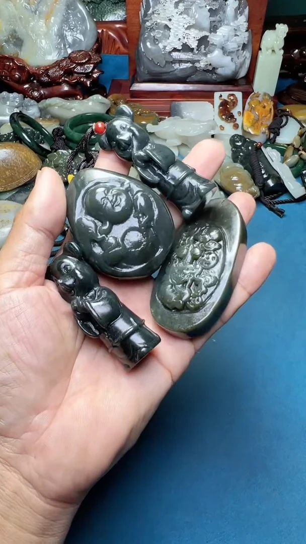 和田玉未镶嵌把件4