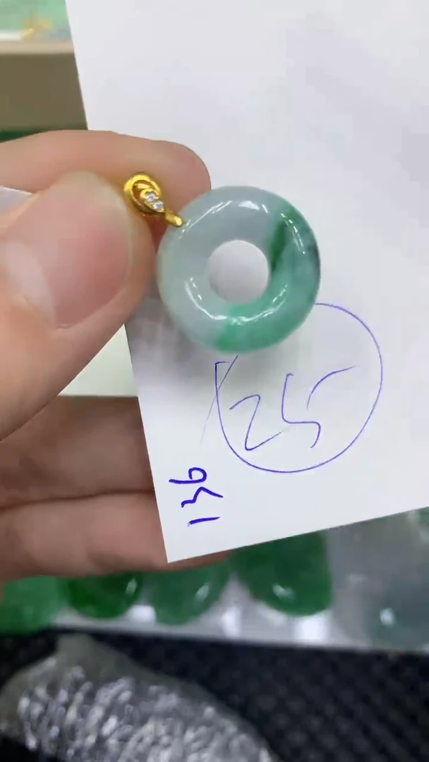 颈饰未镶嵌翡翠缅甸A货翡翠